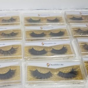 - 6 pairs  black  Reusable eyelashes